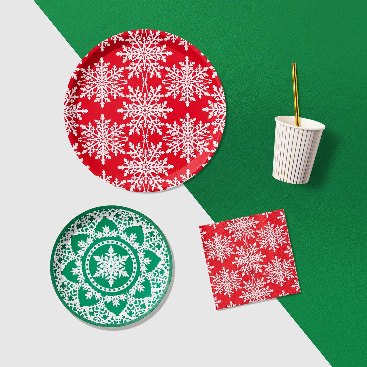 Jolly Snowflake Small Plates (10 Per Pack)