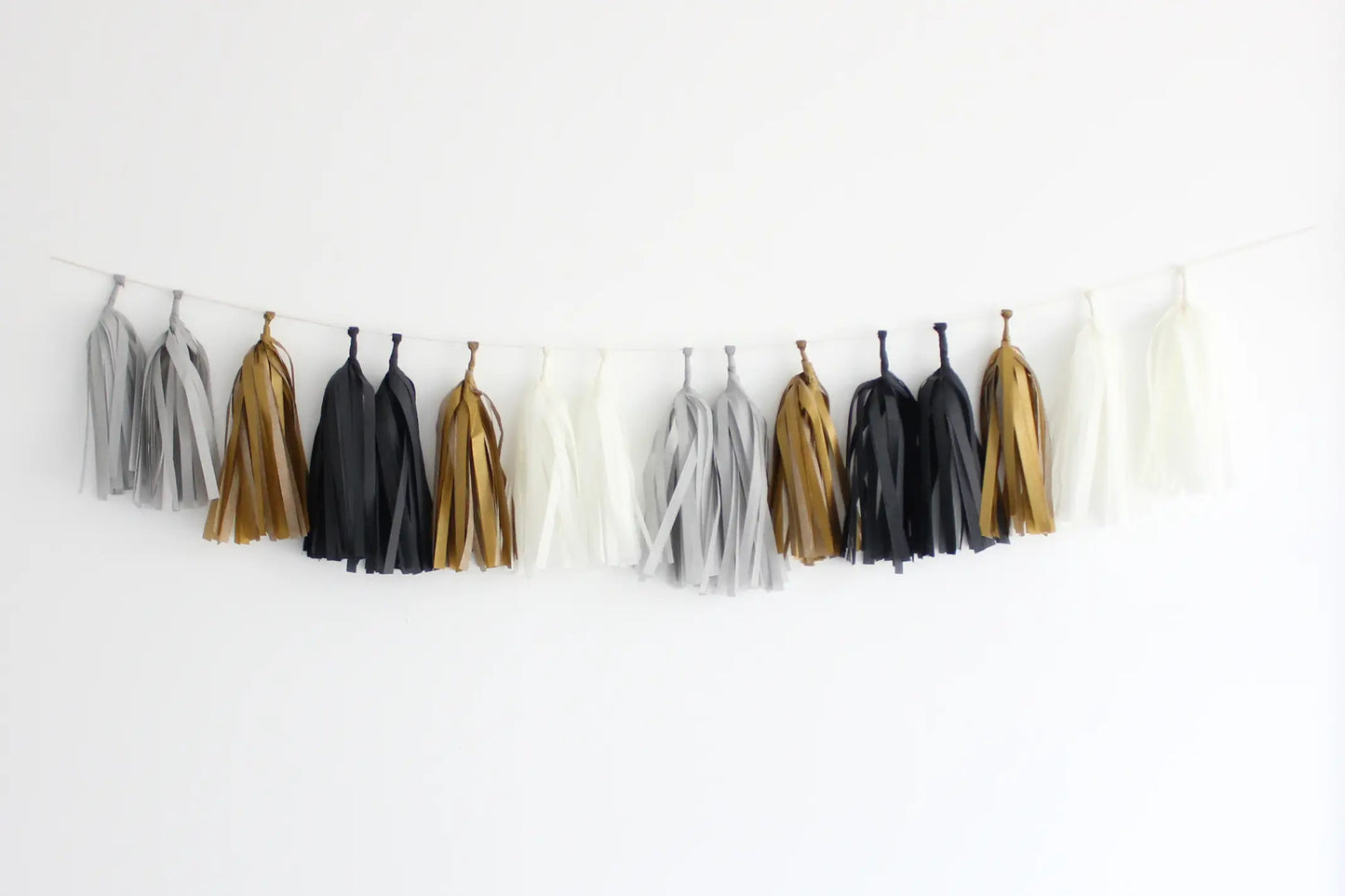 Tuxedo Tissue Tassel Garland Kit